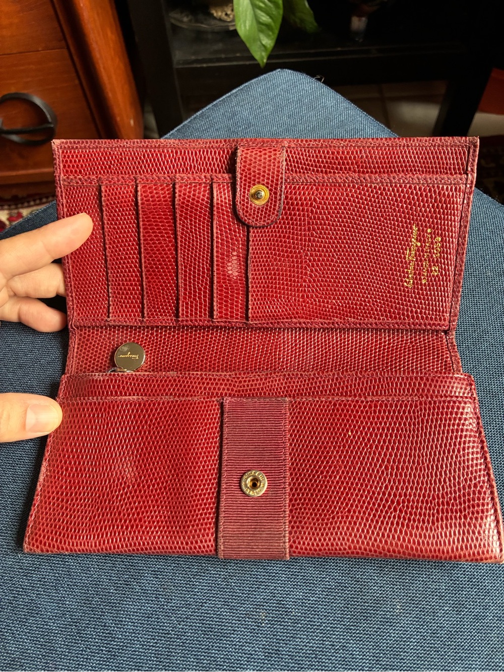 Salvatore Ferragamo Bordeaux Textured Leather Bow-Accent Wallet Purse - Picture 6 of 12